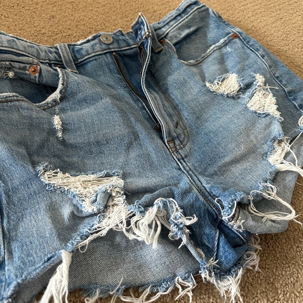 Abercrombie High Rise Mom Shorts - Picture 3 of 3